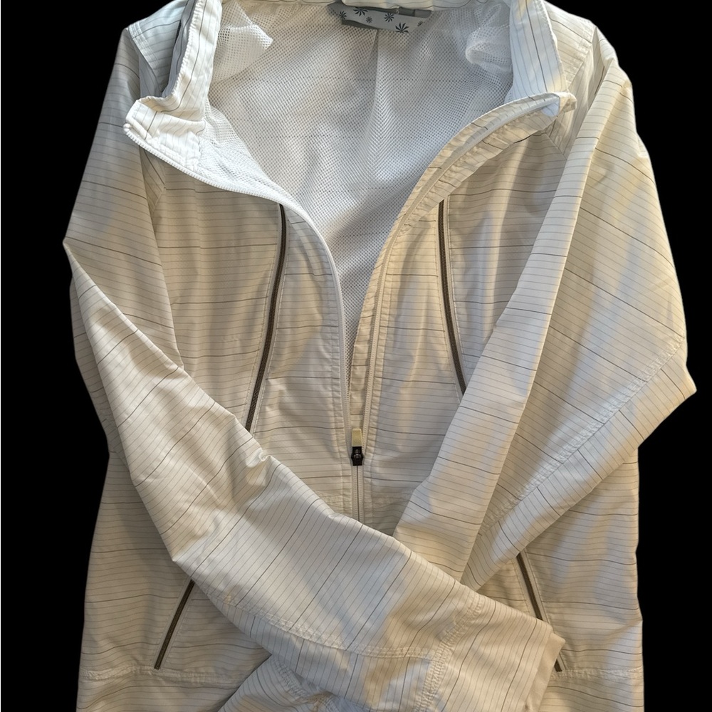 Athleta Ladies’ White Mesh Rain Jacket EUC - Picture 6 of 11